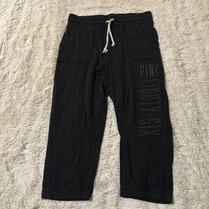 Victoria’s Secret PINK cropped pants, size small
